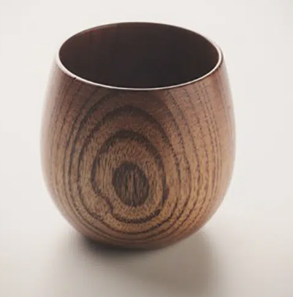 Tasse en chêne massif